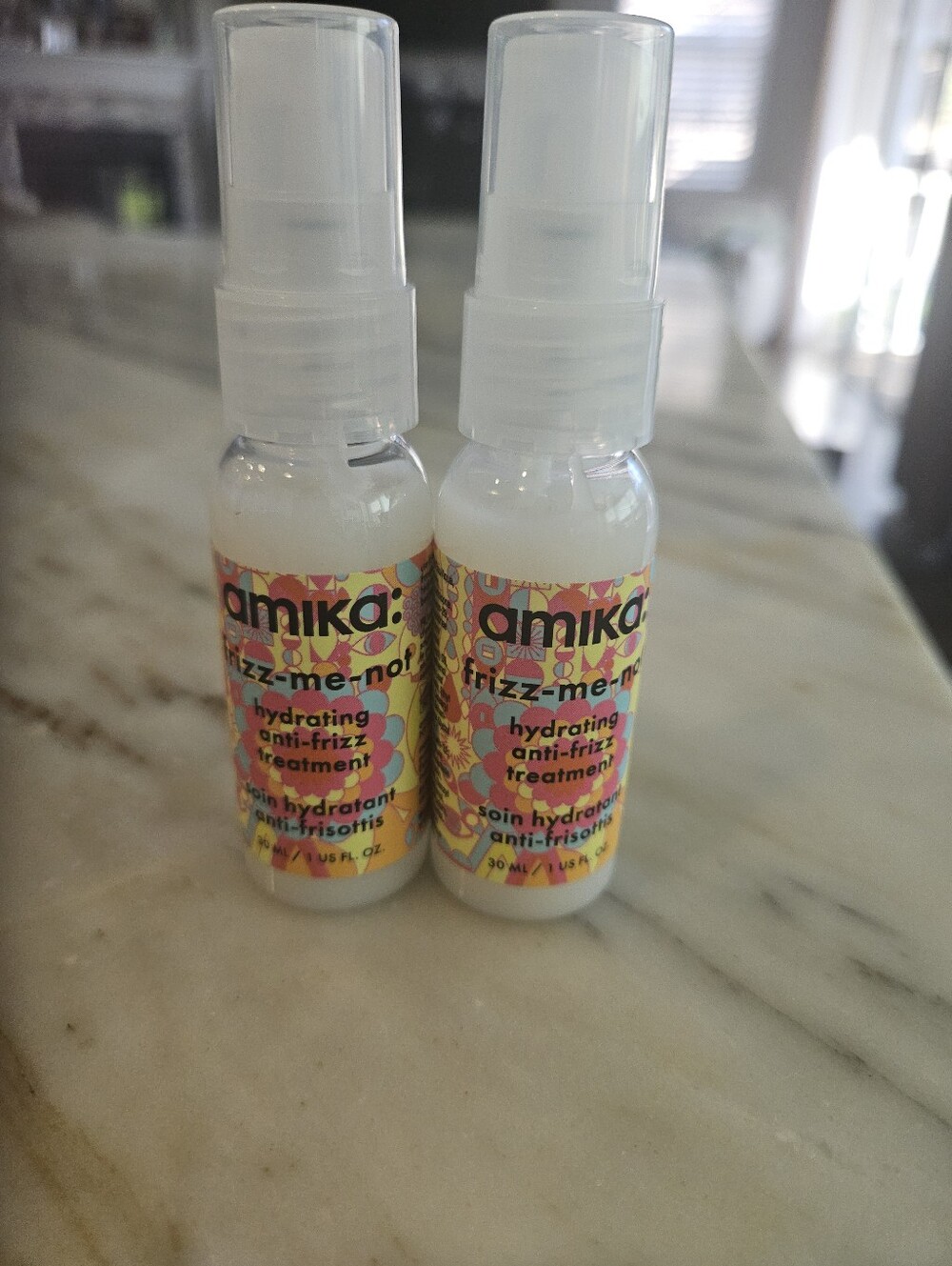 🎁 3/$33 2 amika Frizz-Me-Not Hydrating Anti-Frizz Treatment - 1 oz Spray
